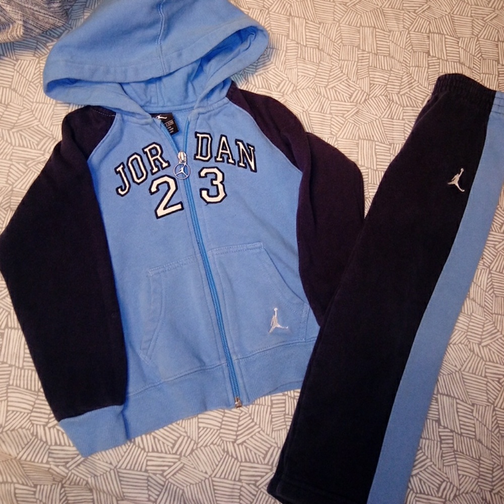 Boys Jordan Sweatsuit